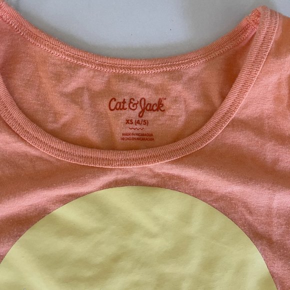 Unisex Sleeveless shirt and jean shorts - Picture 2 of 3